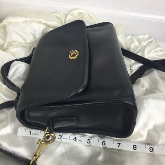 Vintage leather Coach purse - Picture 4 of 8